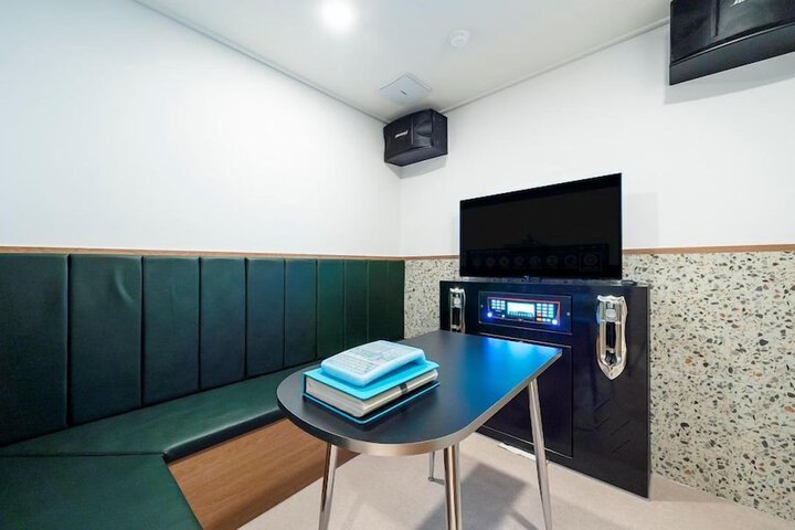 Room 75 of 109