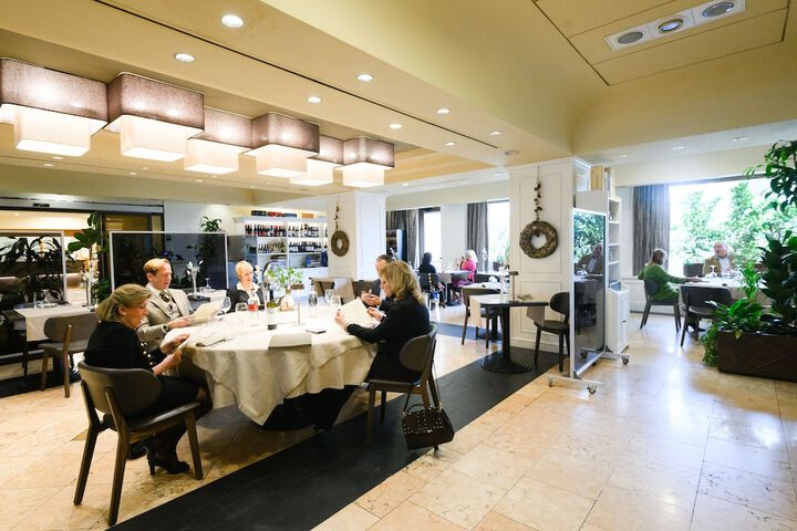 Dining 58 of 69