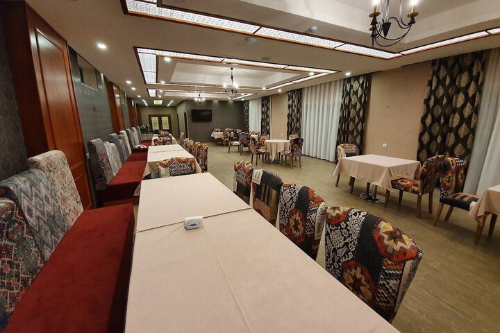 Dining 51 of 96