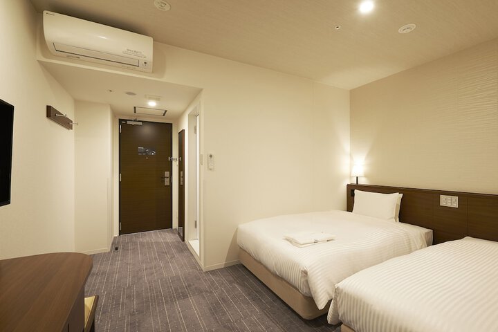 Room 22 of 43