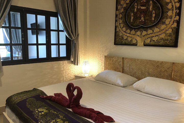 Room 8 of 95