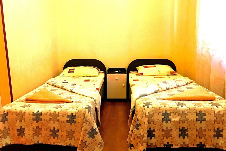 Room 12 of 49