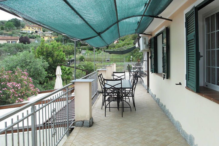 Terrace/Patio 27 of 33