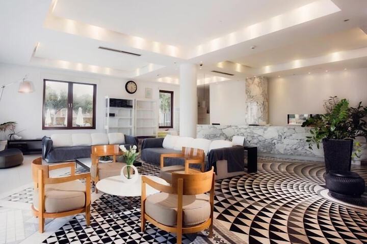 Lobby Photos