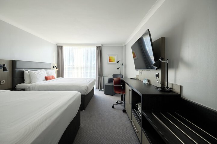 Room 82 of 292