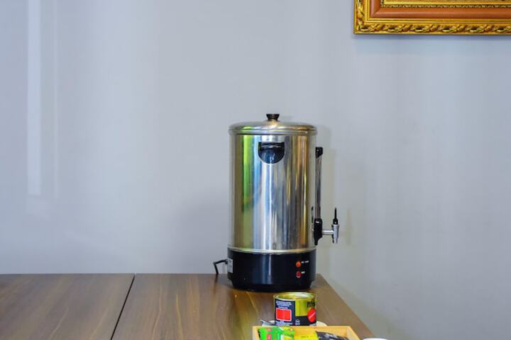 Breakfast/Coffee Service 66 of 97