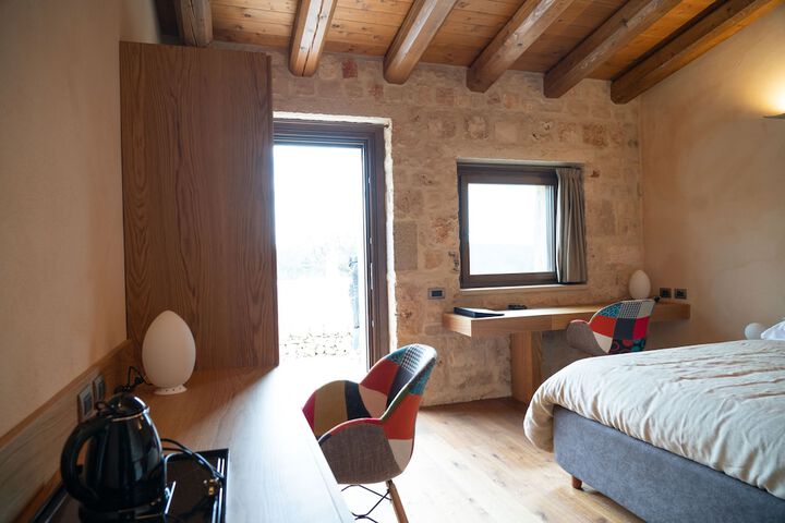 Room 6 of 79