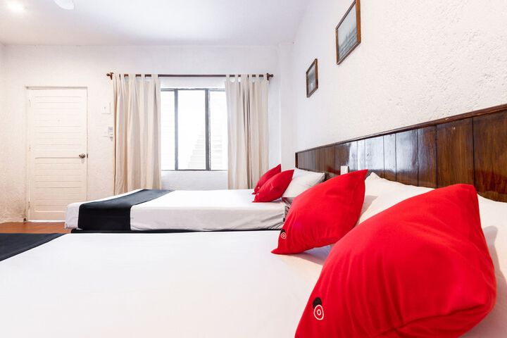 Room 10 of 29