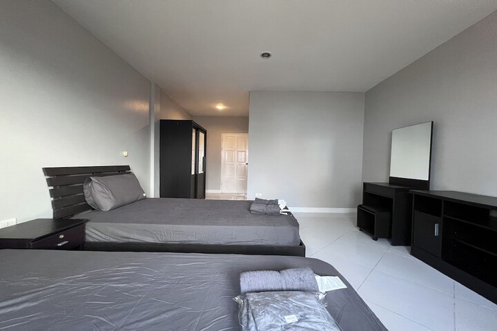 Room 30 of 74
