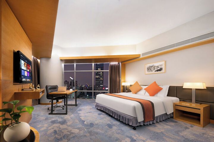Room 30 of 44