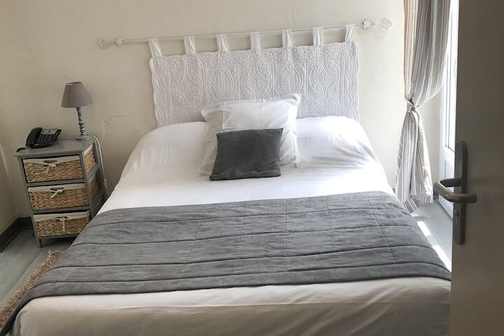 Room 18 of 27
