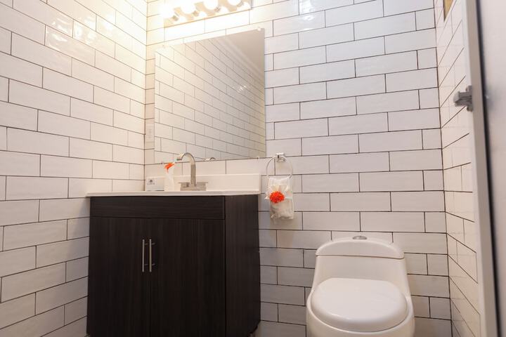 Room 12 of 85