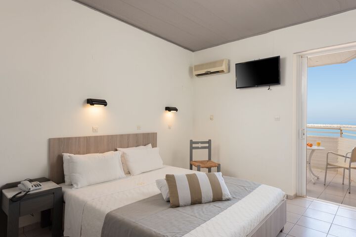 Room 13 of 19