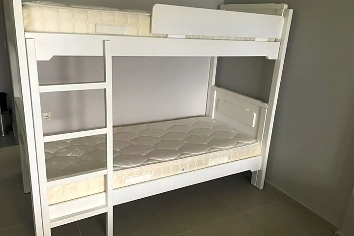 Room 2 of 17