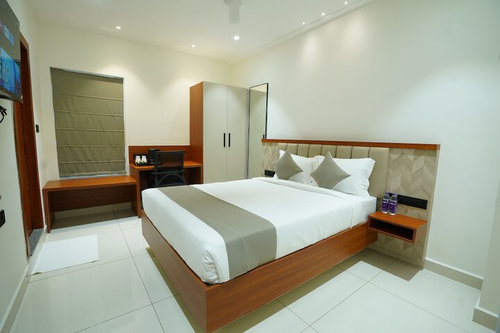 Room 7 of 19