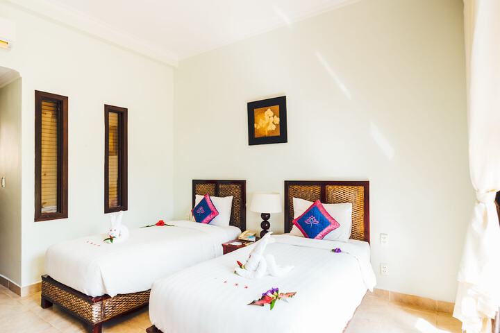 Room 4 of 82