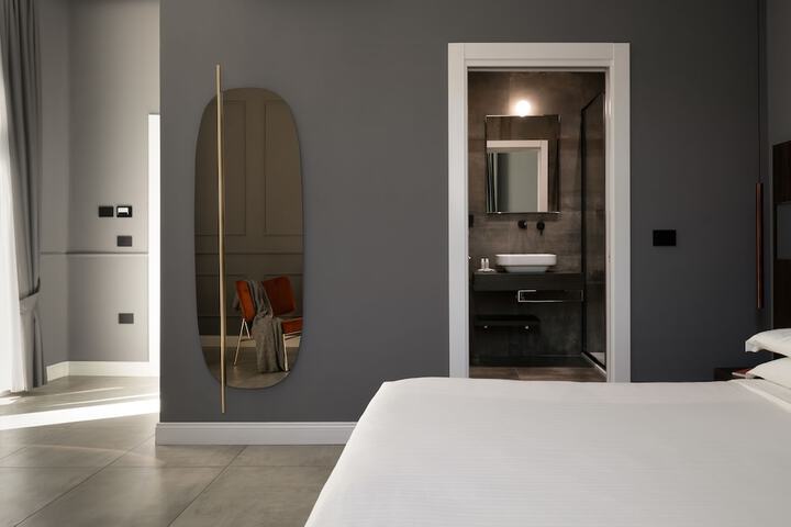 Room 5 of 55
