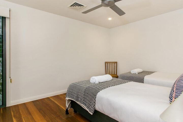 Room 2 of 15