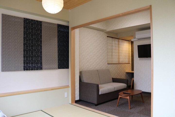 Room 15 of 27