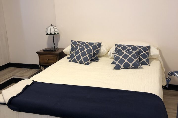 Room 3 of 43
