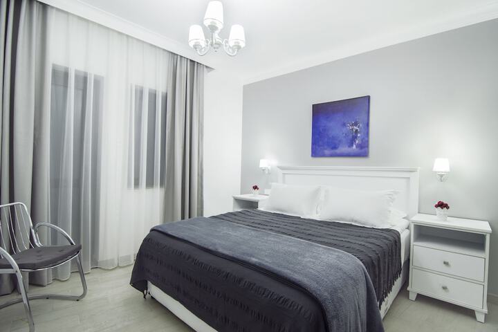 Room 8 of 40