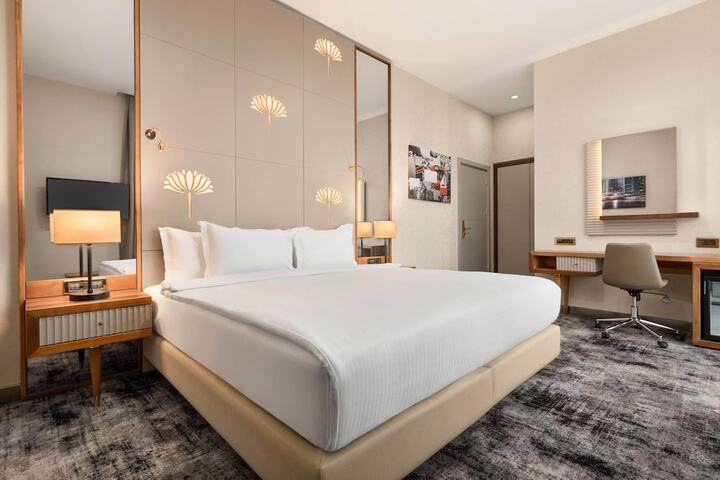 Room 26 of 69