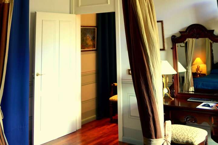 Room 12 of 72