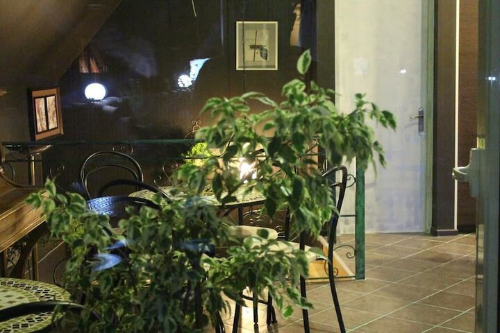 Dining 40 of 96