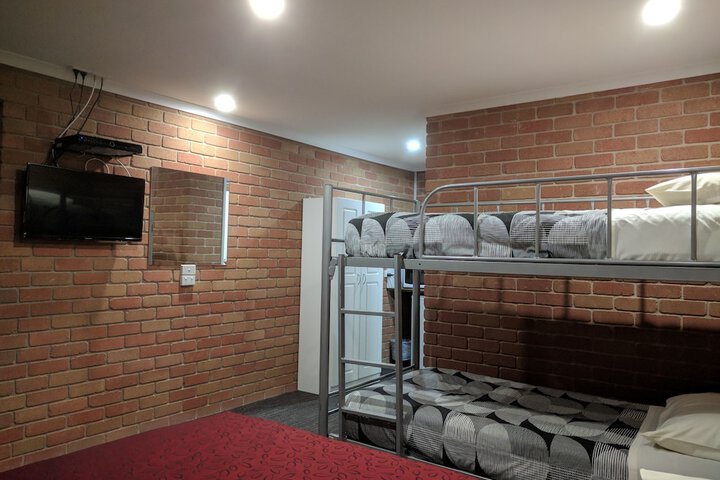 Room 35 of 74