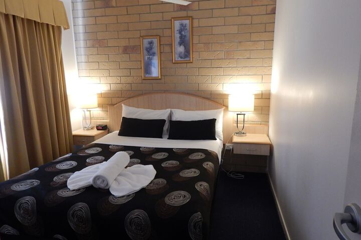 Room 12 of 43