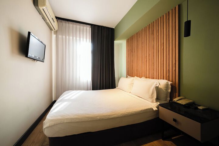 Room 17 of 82