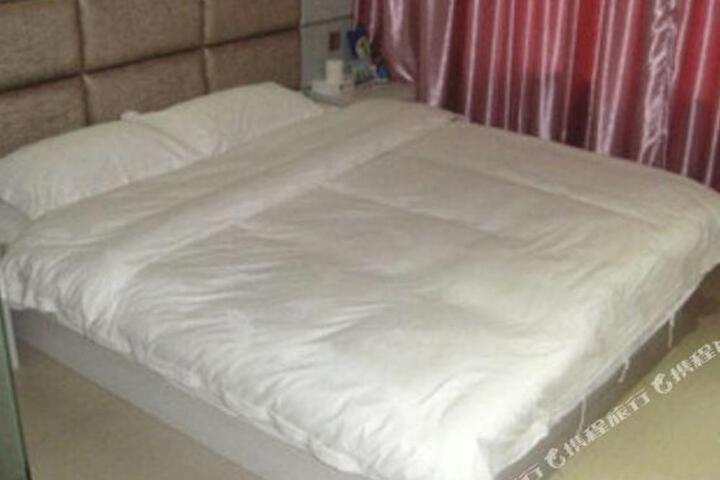 Leju Express Hotel