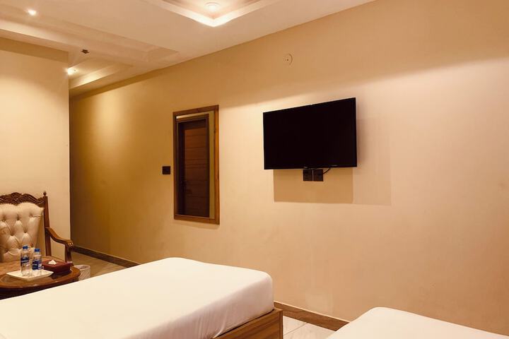 Room 15 of 53