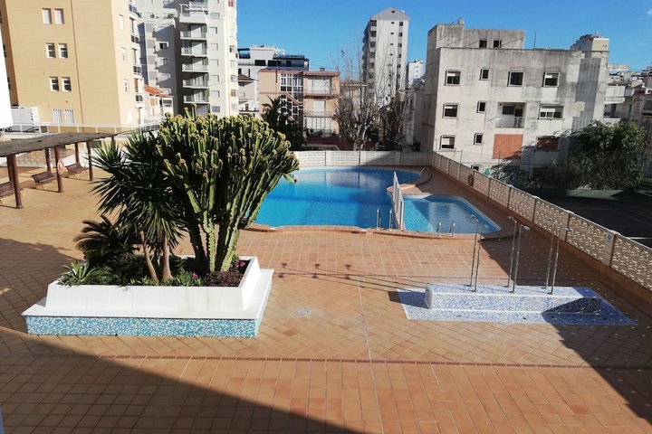 Pool 14 of 18
