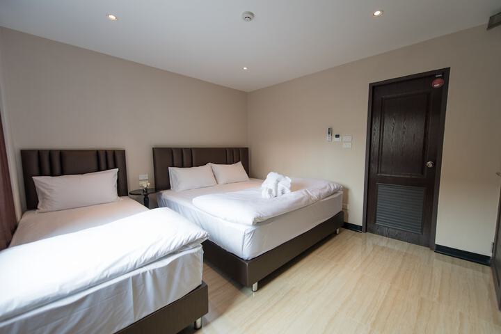 Room 12 of 55