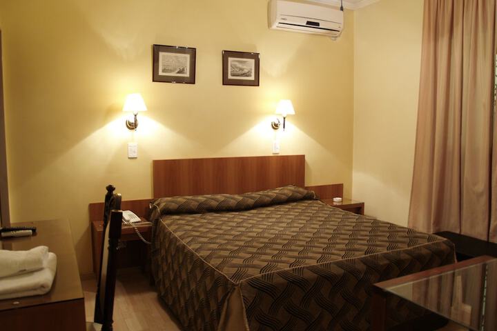 Room 17 of 39