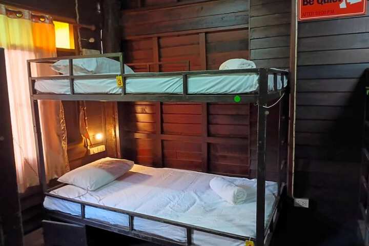 Room 26 of 33