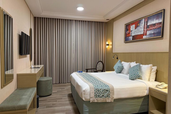 Room 56 of 181