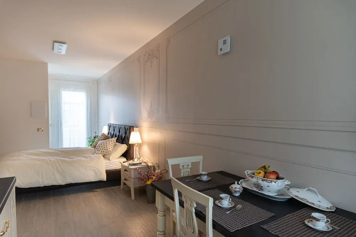 Room 2 of 19