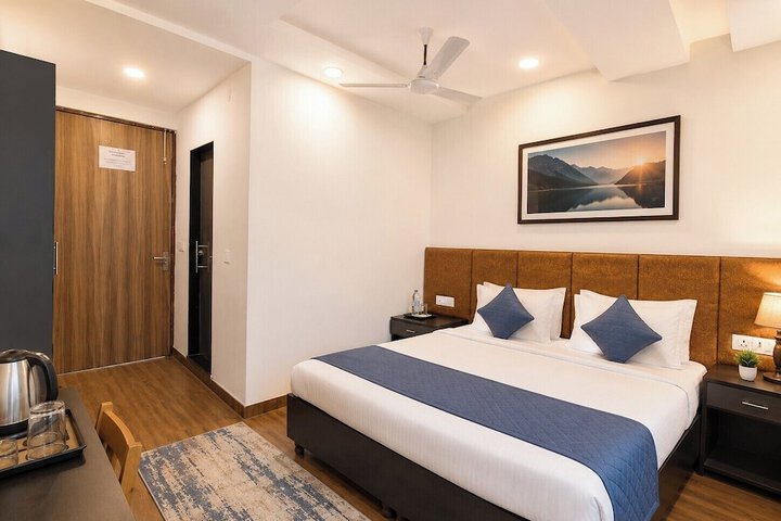 Room 8 of 43