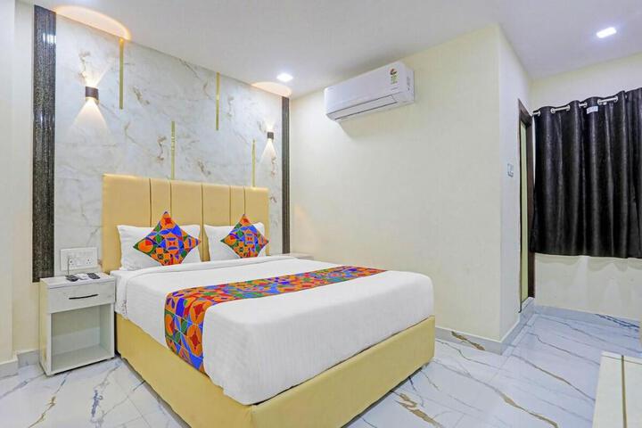 Photo of Hotel Sunrise at Warangal Railway Station and Bus Station