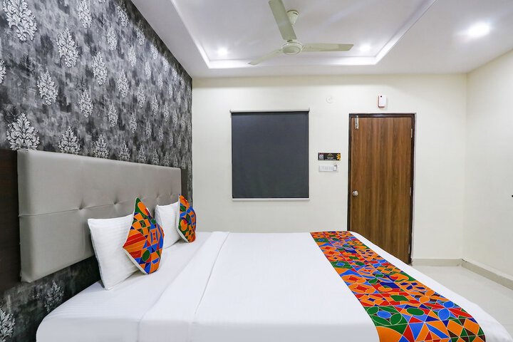 Room 33 of 39