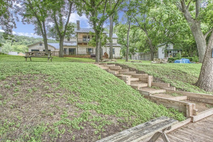 Property Grounds 27 of 33