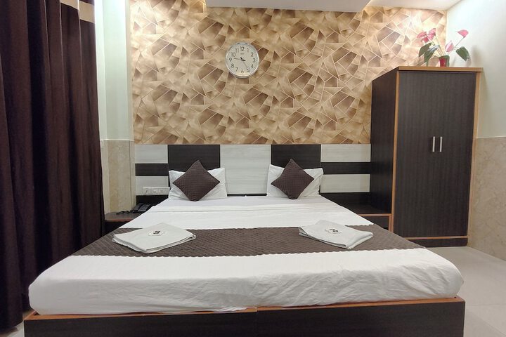 Room 46 of 76