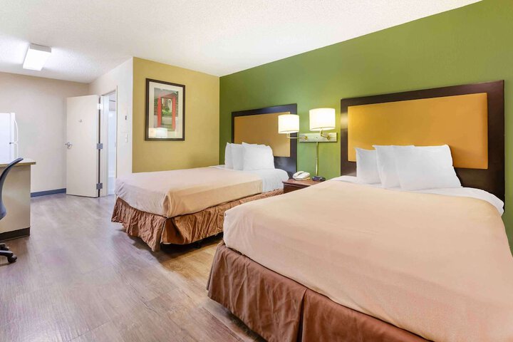 Double Accessible King Size Bed (5 of 5)