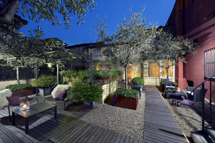 Terrace/Patio 61 of 100