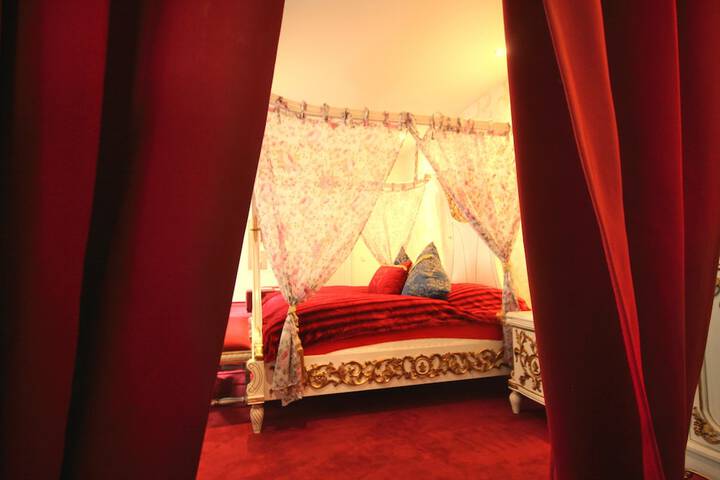 Room 30 of 45