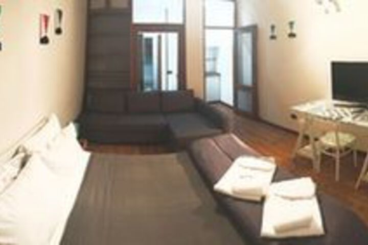 Room 9 of 25