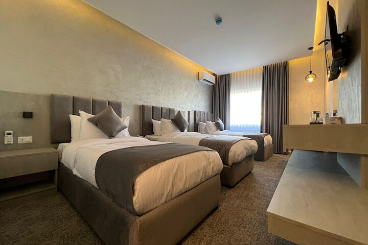 Room 8 of 56