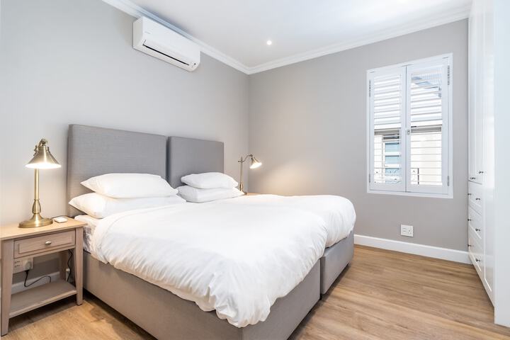 Room 9 of 220